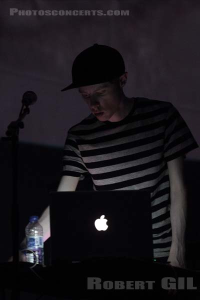 FOREST SWORDS - 2011-05-30 - PARIS - Geode - 